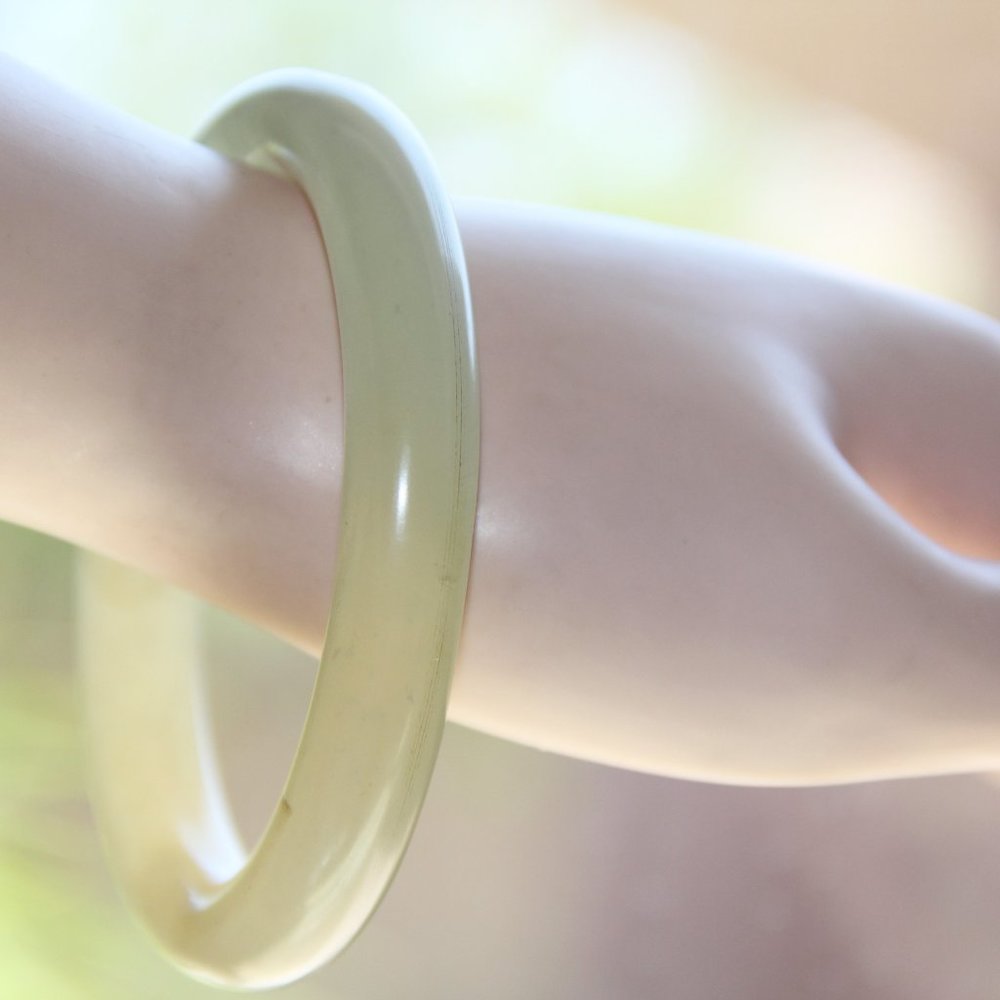 Solid Jade Round Bangle Bracelet - image 5